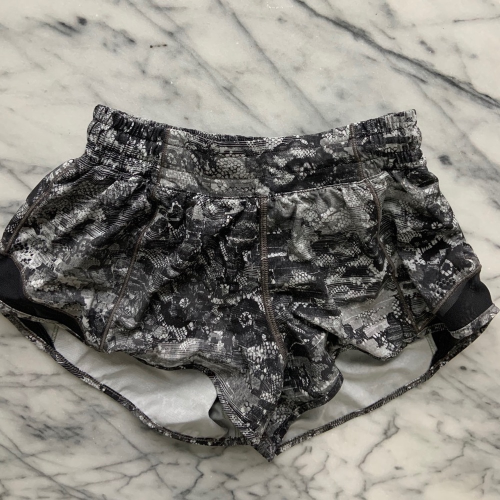 Lulu lemon hotty hot shorts